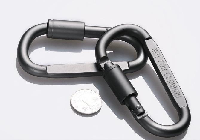 Karabinhage til udstyr